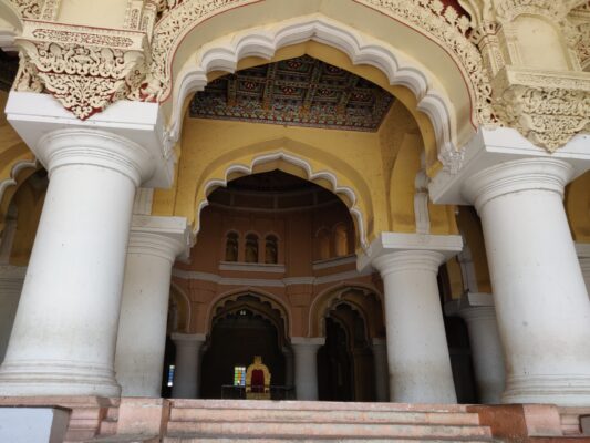 Тирумалай Наякар Махал - королевский дворец в Мадурае